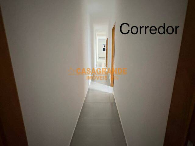 Casa para Venda em São José dos Campos - 4