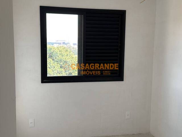 Apartamento para Venda em São José dos Campos - 4