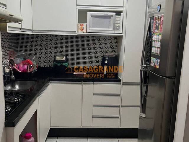 Apartamento para Venda em São José dos Campos - 4