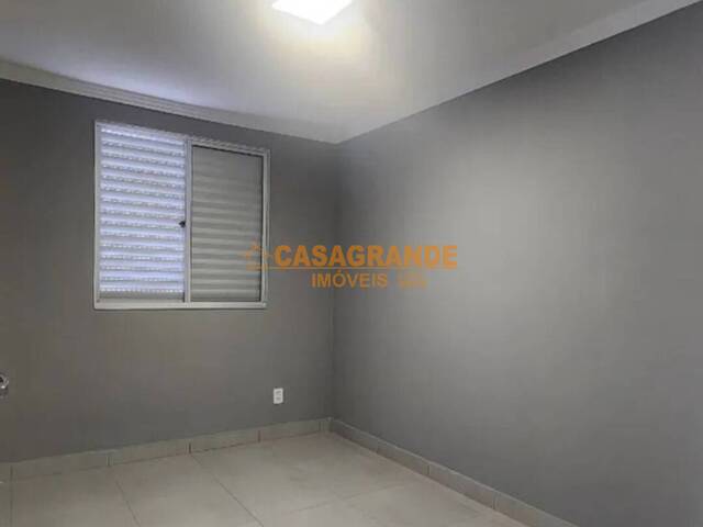 Apartamento para Venda em São José dos Campos - 4