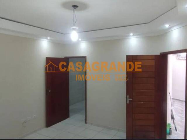 Casa para Venda em São José dos Campos - 5