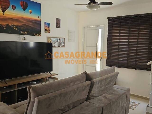 #12495 - Casa para Venda em Jacareí - SP - 1