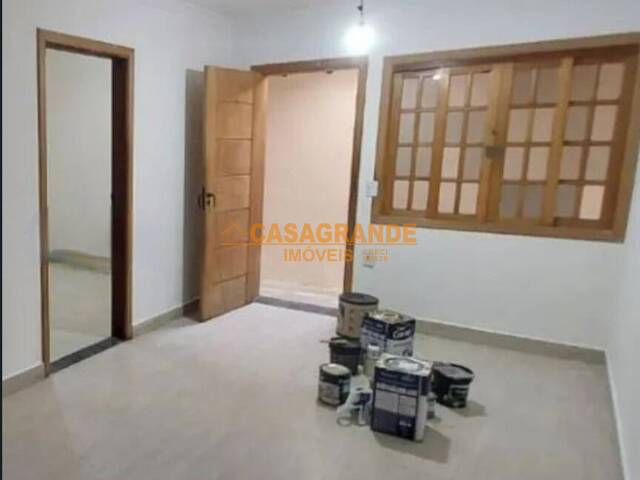 Casa para Venda em São José dos Campos - 5