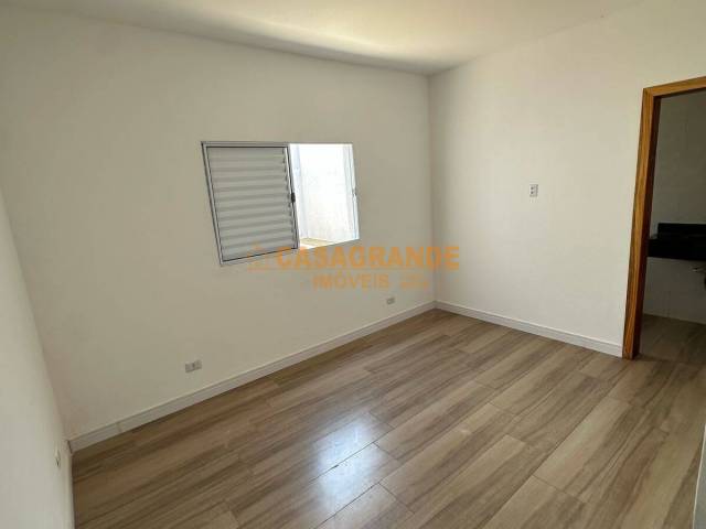 Casa para Venda em São José dos Campos - 5