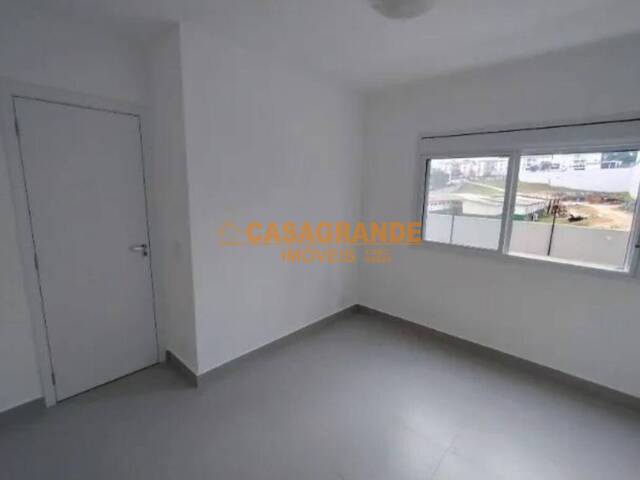 Apartamento para Venda em São José dos Campos - 4