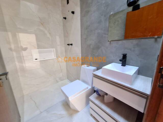 Bangalô para Venda em São José dos Campos - 4