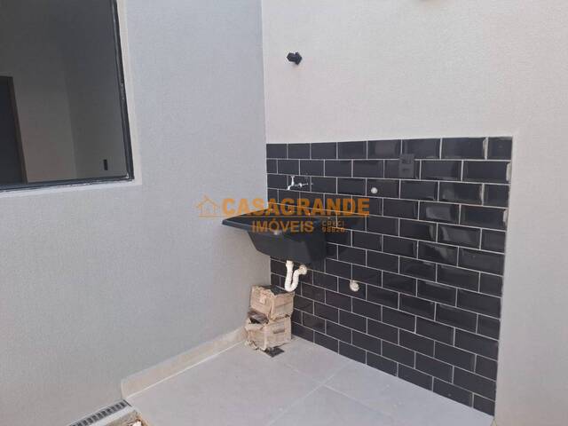 Bangalô para Venda em São José dos Campos - 5