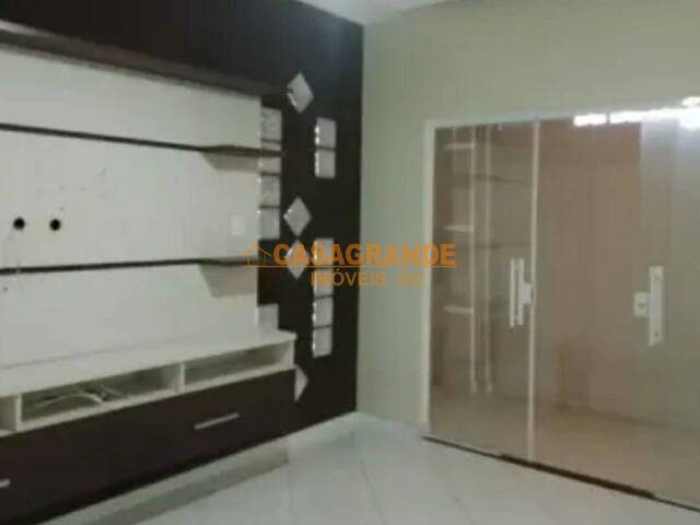 Casa para Venda em São José dos Campos - 5