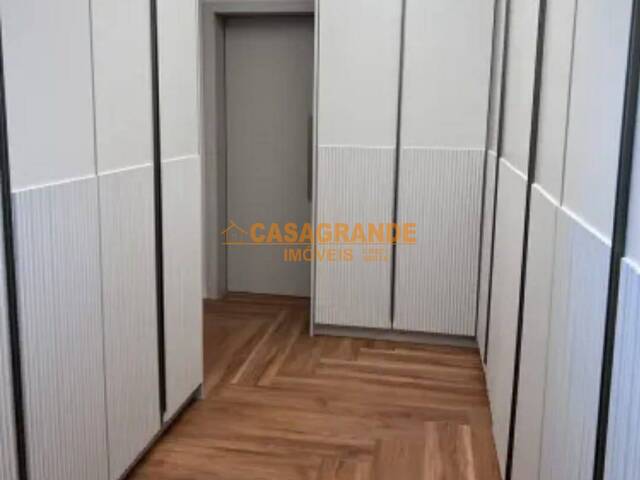 Casa para Venda em São José dos Campos - 5