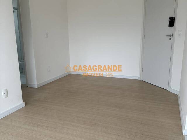 #12579 - Casa para Venda em Jacareí - SP - 2