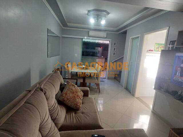 #12580 - Casa para Venda em Jacareí - SP - 3