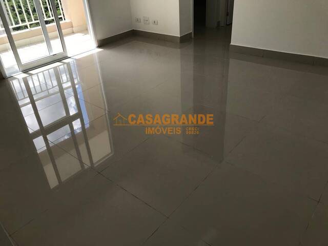 #12598 - Apartamento para Venda em Jacareí - SP - 3