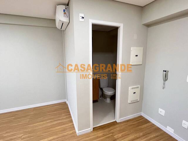 Sala para Venda em São José dos Campos - 4