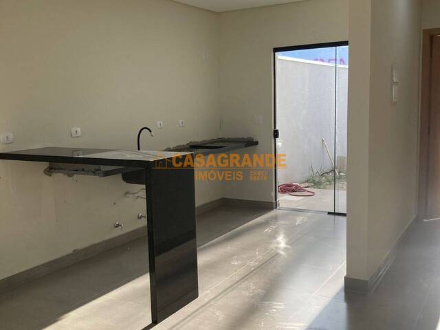 #12607 - Casa para Venda em Jacareí - SP - 3