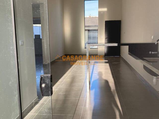#12607 - Casa para Venda em Jacareí - SP - 2