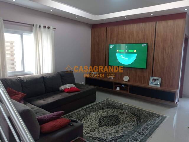 #12611 - Casa para Venda em Jacareí - SP - 2