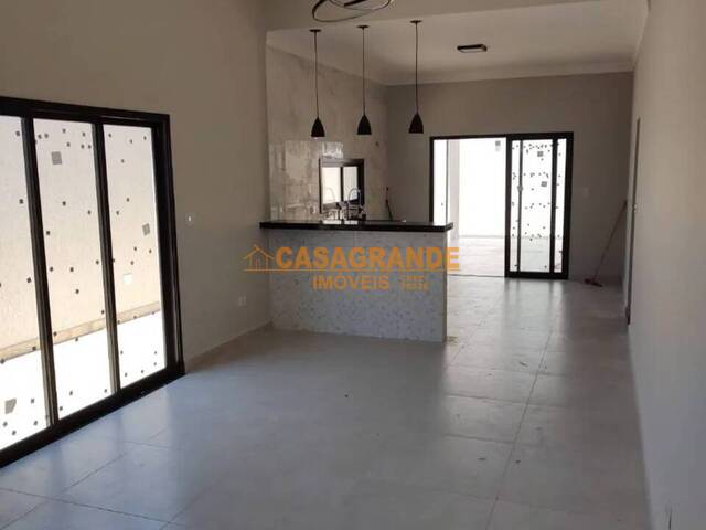 #12619 - Casa para Venda em Caçapava - SP - 2
