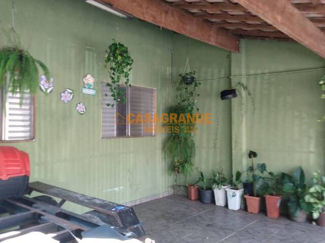 Casa para Venda em São José dos Campos - 5