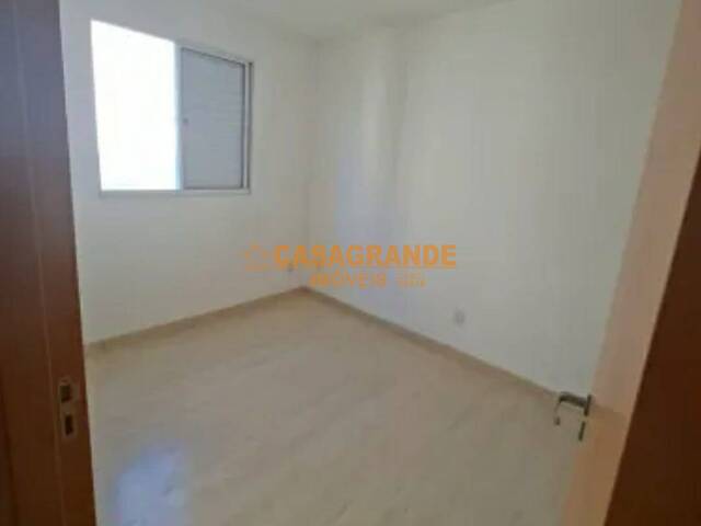 Apartamento para Venda em São José dos Campos - 4