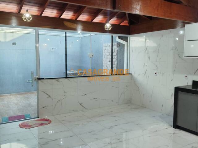 #12644 - Casa para Venda em Jacareí - SP - 3