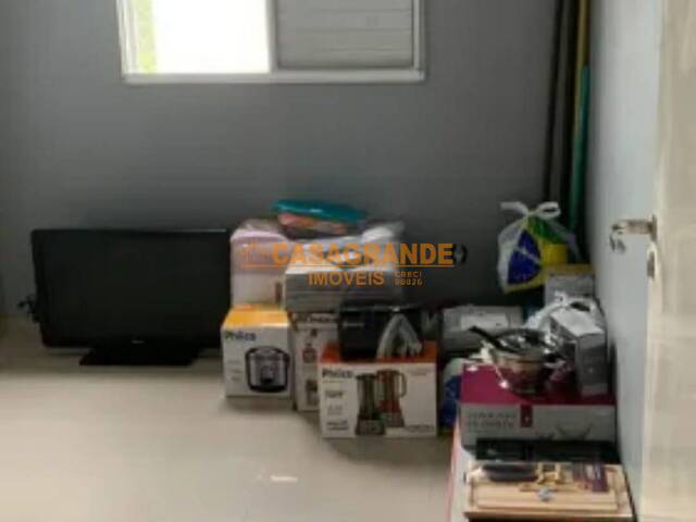Apartamento para Venda em São José dos Campos - 4