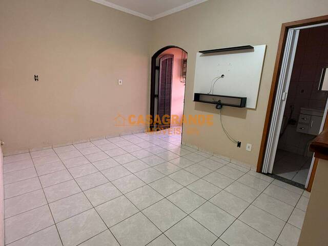 Casa para Venda em São José dos Campos - 4