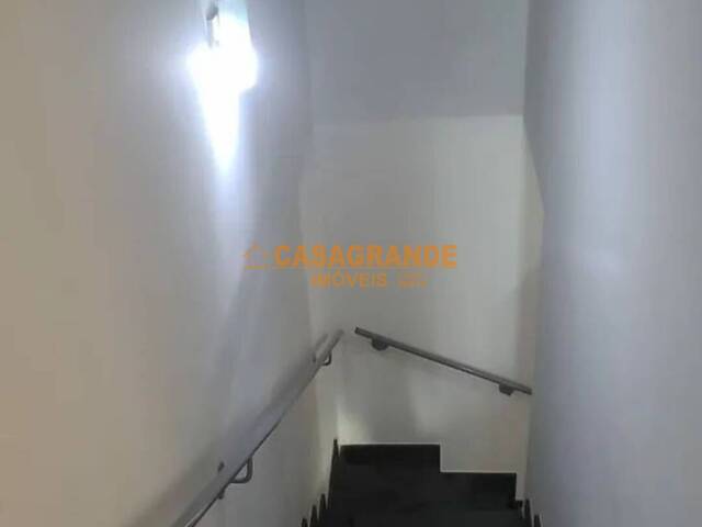 Casa para Venda em São José dos Campos - 4