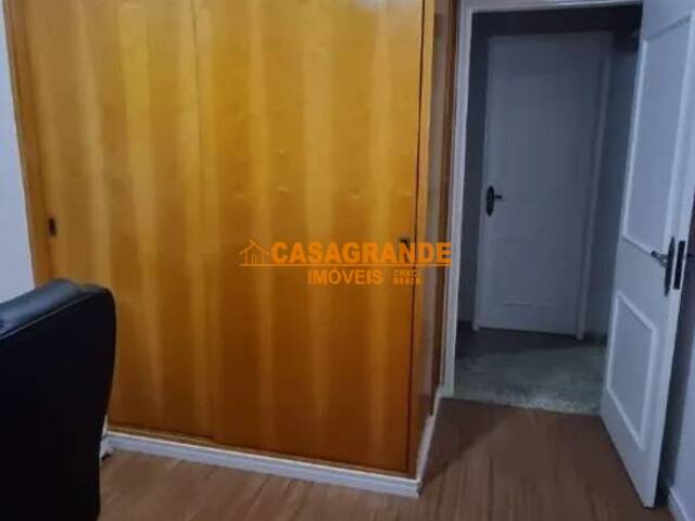 Apartamento para Venda em São José dos Campos - 4