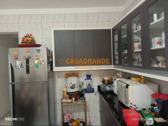 Casa para Venda em São José dos Campos - 5