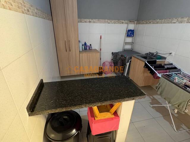 Casa para Venda em São José dos Campos - 5