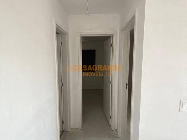 Apartamento para Venda em São José dos Campos - 4