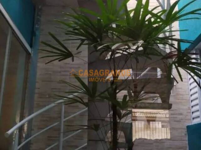 Casa para Venda em São José dos Campos - 4