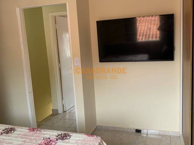 Casa para Venda em São José dos Campos - 5