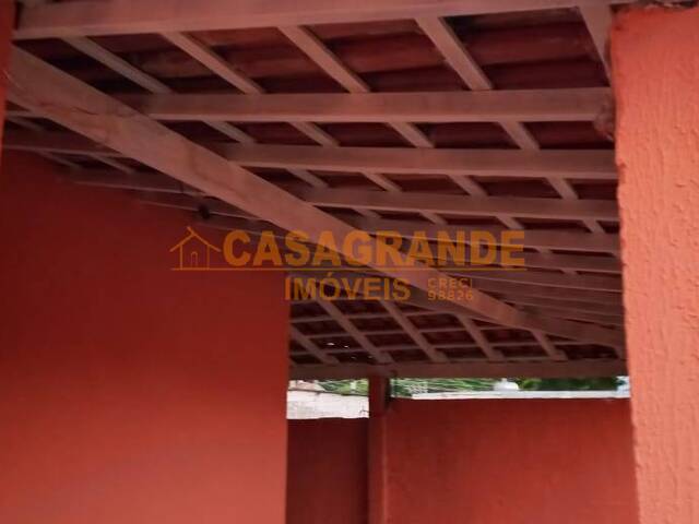 Casa para Venda em São José dos Campos - 4