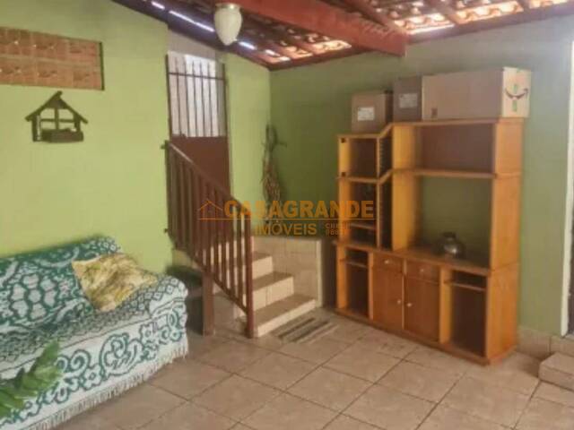 Casa para Venda em São José dos Campos - 5