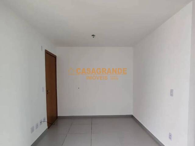 #12763 - Apartamento para Venda em Jacareí - SP - 2