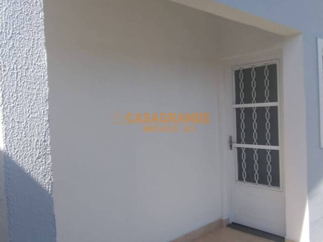 Casa para Venda em São José dos Campos - 5