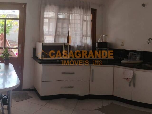 Casa para Venda em São José dos Campos - 5