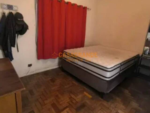 Bangalô para Venda em São José dos Campos - 4