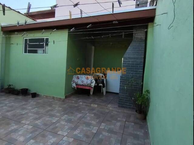 Casa para Venda em São José dos Campos - 5