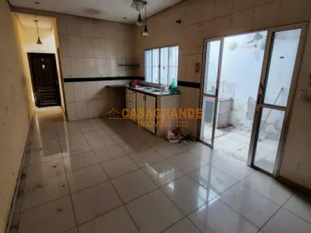 Casa para Venda em São José dos Campos - 5