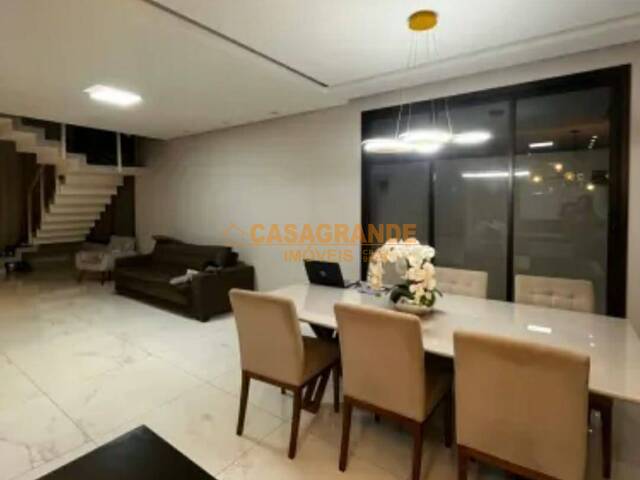 #12811 - Casa para Venda em São José dos Campos - SP - 2
