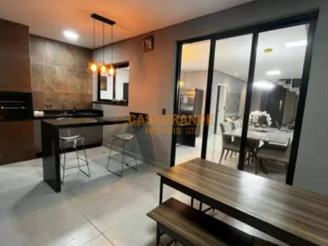 #12811 - Casa para Venda em São José dos Campos - SP - 1