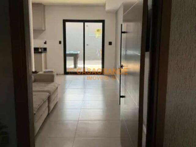 #12815 - Casa para Venda em São José dos Campos - SP - 2