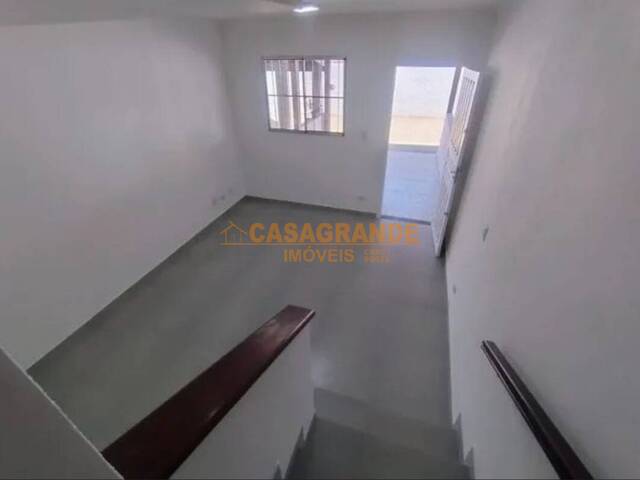 Casa para Venda em São José dos Campos - 5