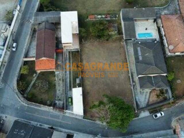 Área para Venda em São José dos Campos - 4
