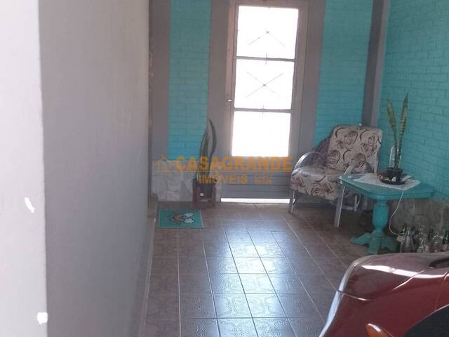 Casa para Venda em São José dos Campos - 5