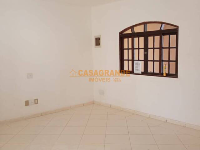 #12893 - Casa para Venda em Jacareí - SP - 3