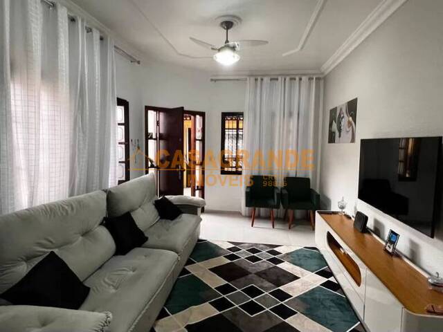 Casa para Venda em São José dos Campos - 5