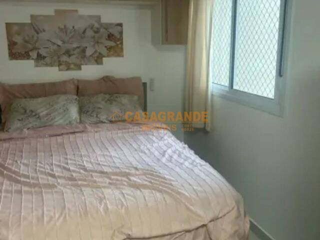 Apartamento para Venda em São José dos Campos - 4